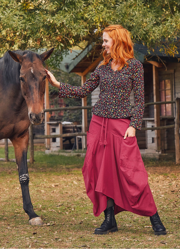 Otantik Beli Bağcıklı Cepli Uzun Kırmızı Etek 63